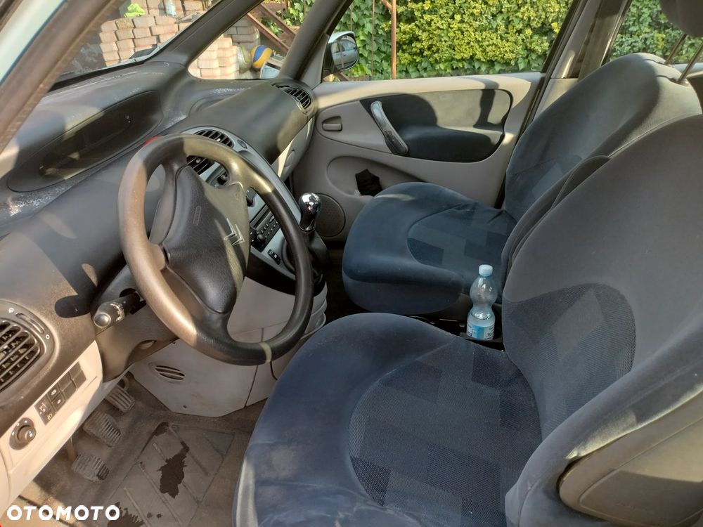 Citroën Xsara Picasso - 9