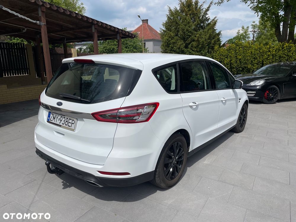 Ford S-Max - 12