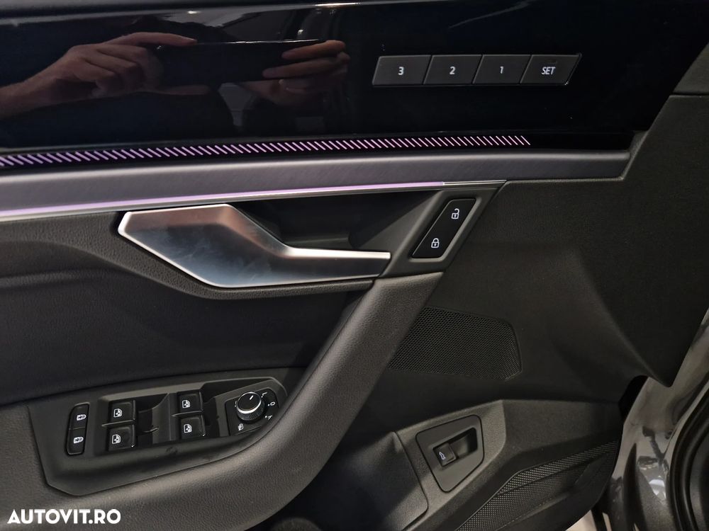 Volkswagen Touareg V6 TDI 4MOTION R-Line - 16