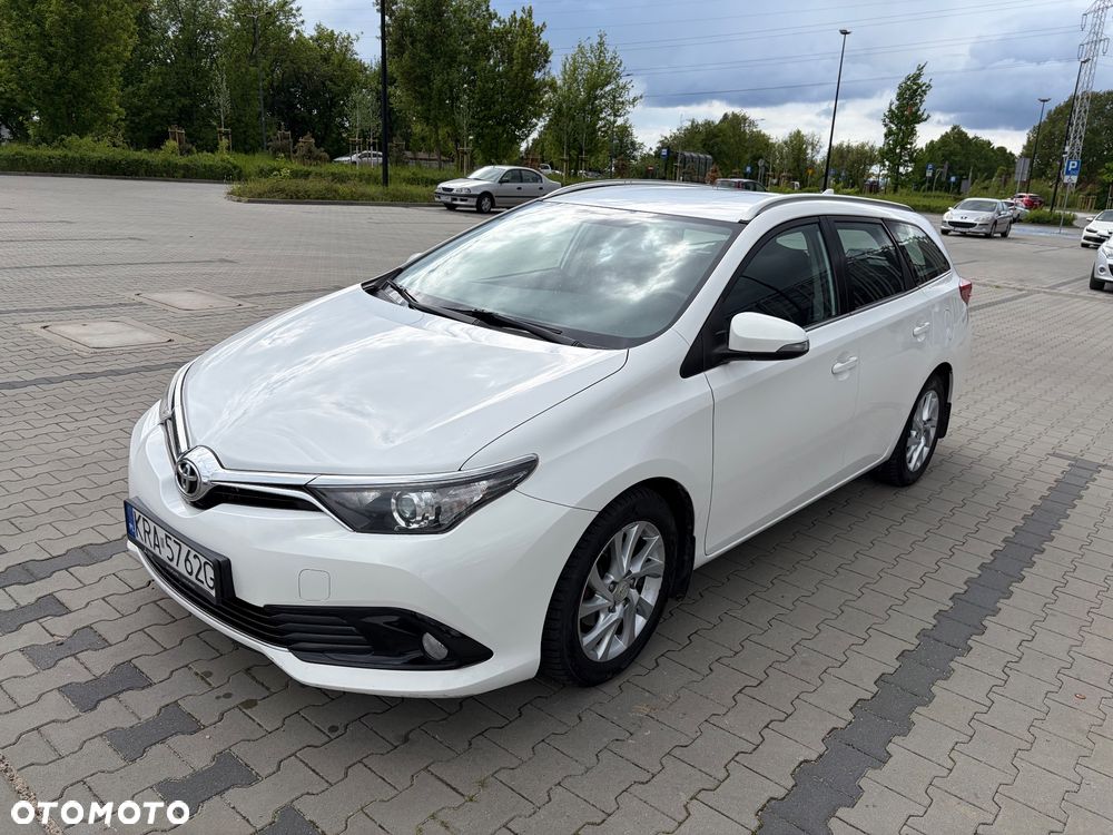 Toyota Auris 1.6 Premium + MM - 7