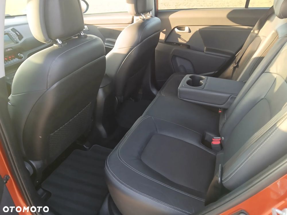 Kia Sportage 2.0 CRDI 4WD Automatik Fifa World Cup Edition - 18