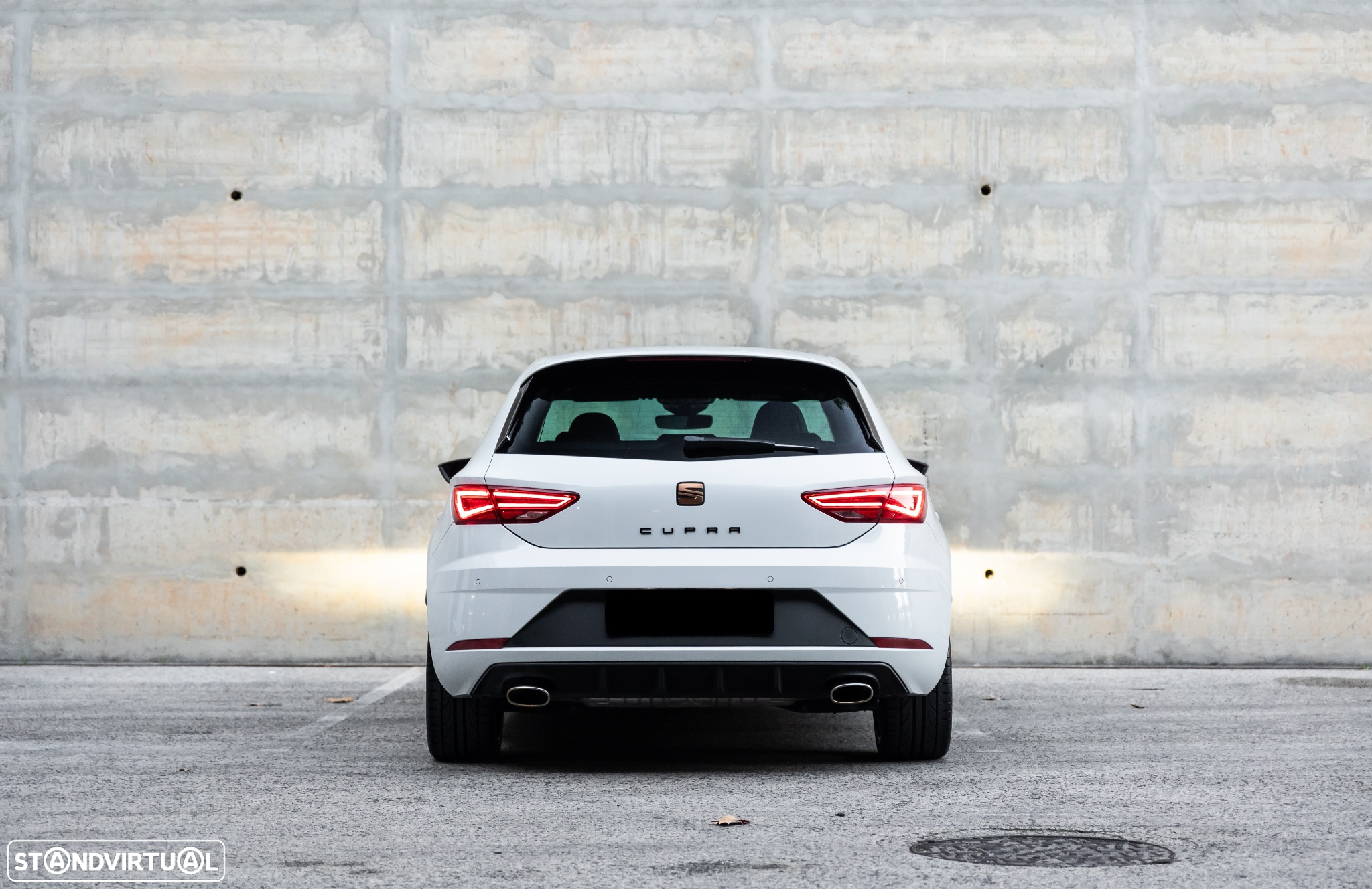 SEAT Leon 2.0 TSI OPF DSG Cupra Edition Silver - 4
