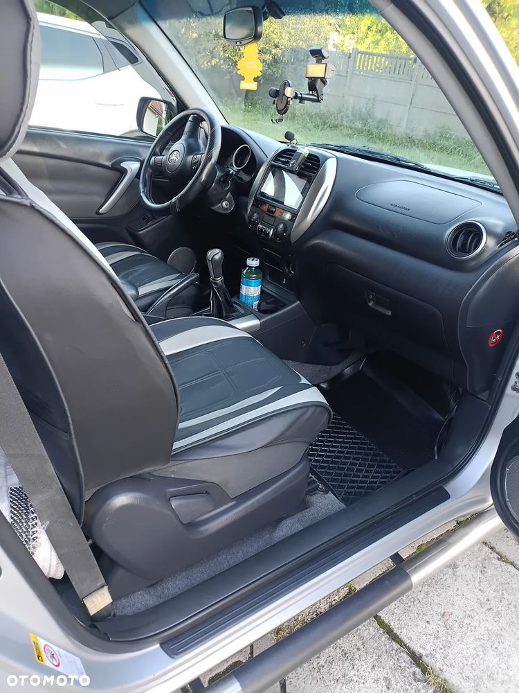 Toyota RAV4 D-4D 4x4 Edition - 8