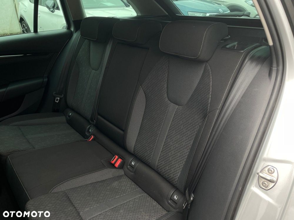 Skoda Octavia 2.0 TDI Selection DSG - 13