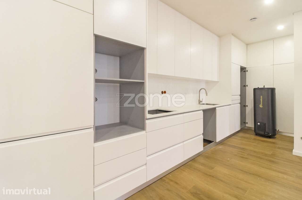 Apartamento T3 totalmente remodelado