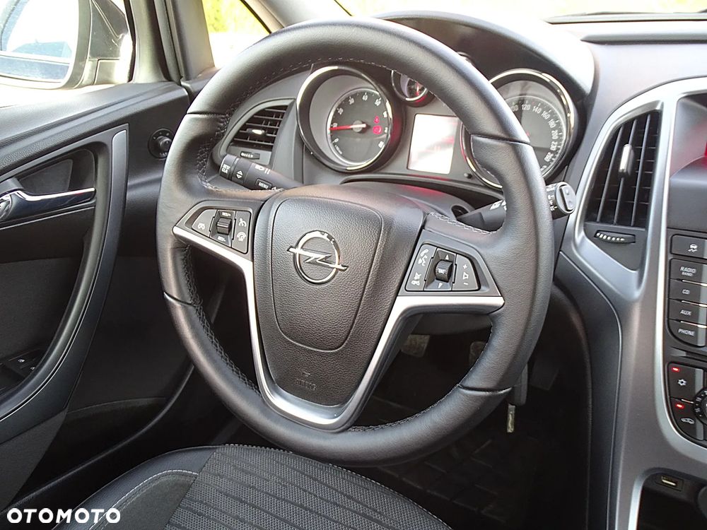 Opel Astra 1.4 Turbo Cosmo - 29