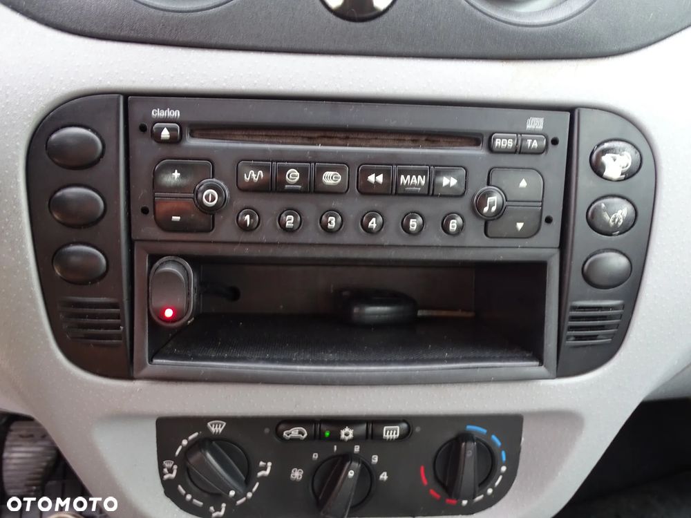 Citroën C3 1.4 HDi Impress - 8