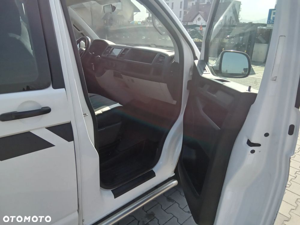 Volkswagen Transporter Caravelle DSG Kurz Comfortline - 10