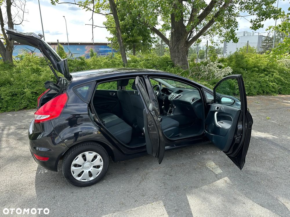 Ford Fiesta - 23