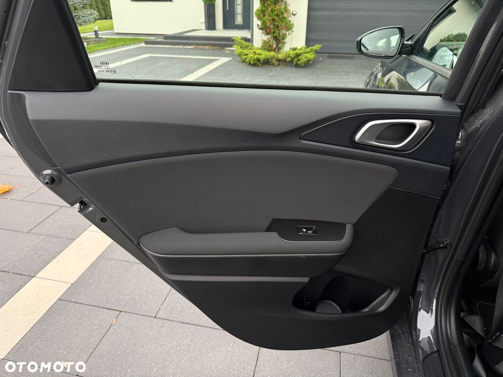 Kia Ceed 1.0 T-GDI 100 OPF Vision - 24