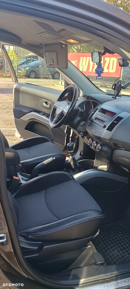 Mitsubishi Outlander 2.2 DID Intense EU5 - 18