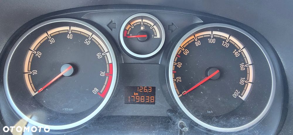Opel Corsa 1.2 16V Enjoy - 20