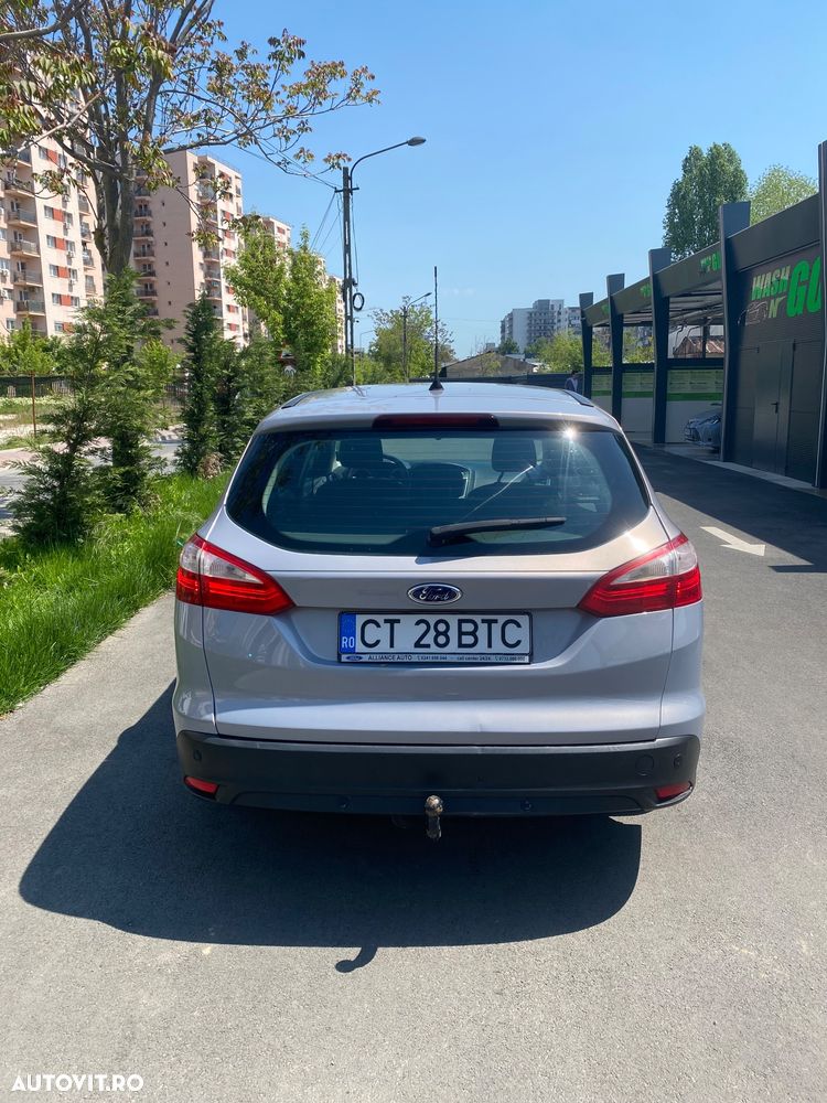 Ford Focus 1.6 TDCI DPF Start-Stopp-System Titanium - 6
