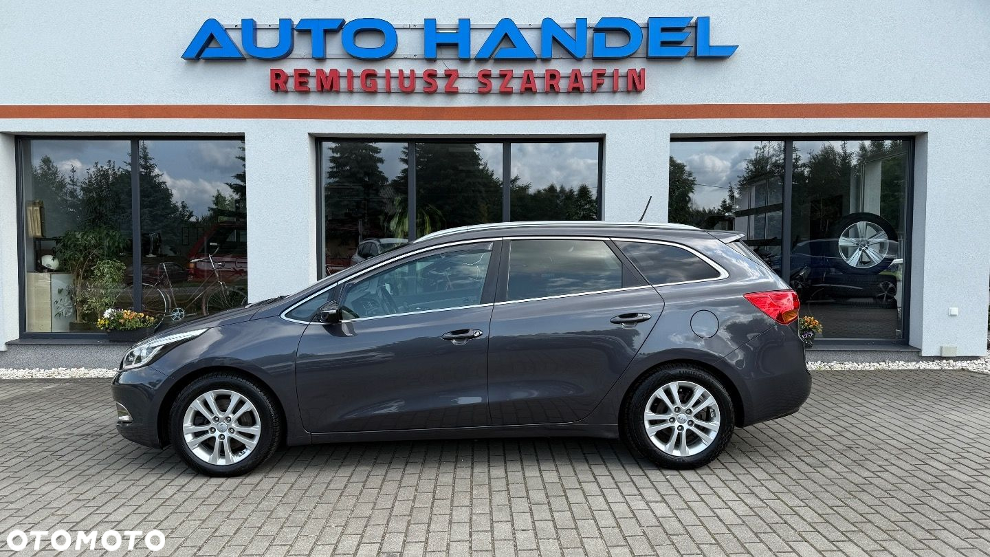 Kia Ceed - 12