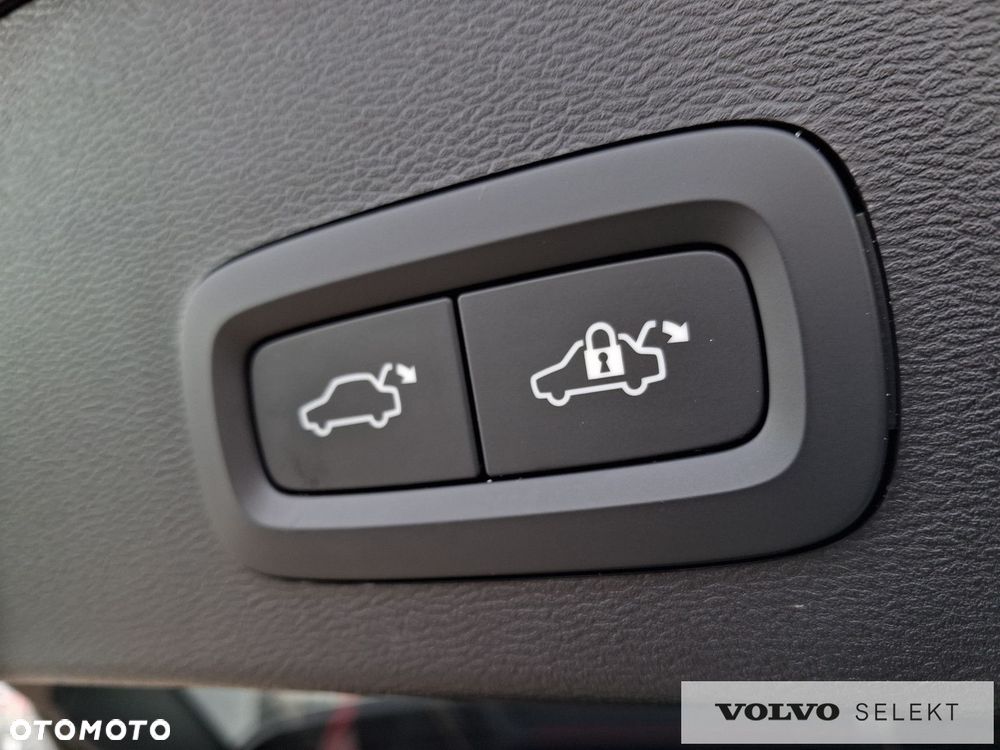Volvo XC 40 - 30
