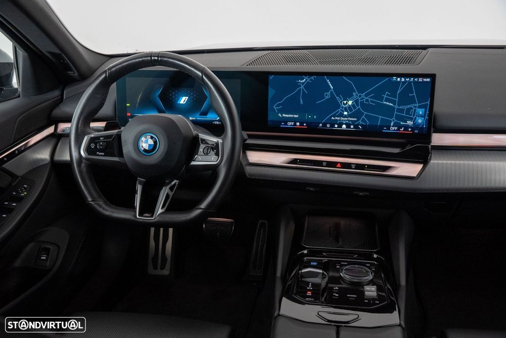 BMW i5 eDrive40 Pack Desportivo M - 23