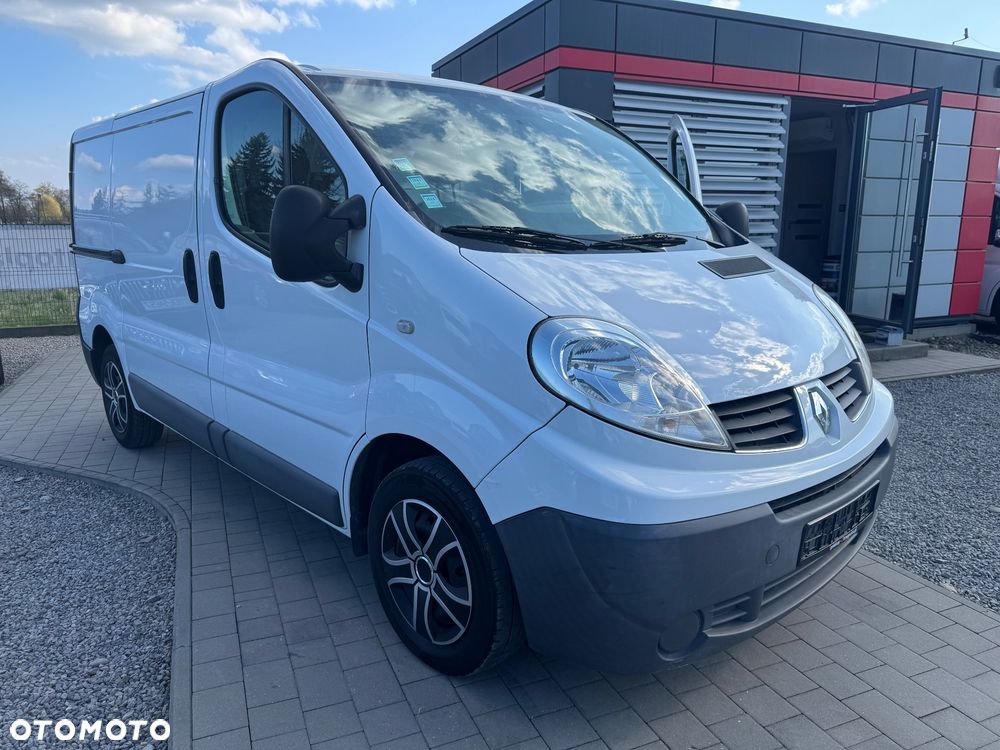Renault TRAFIC - 2