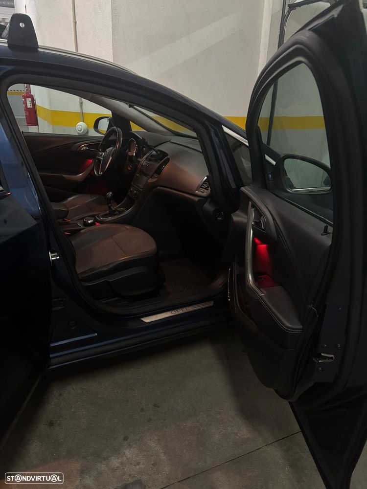 Opel Astra Sports Tourer 1.7 CDTi Cosmo - 2