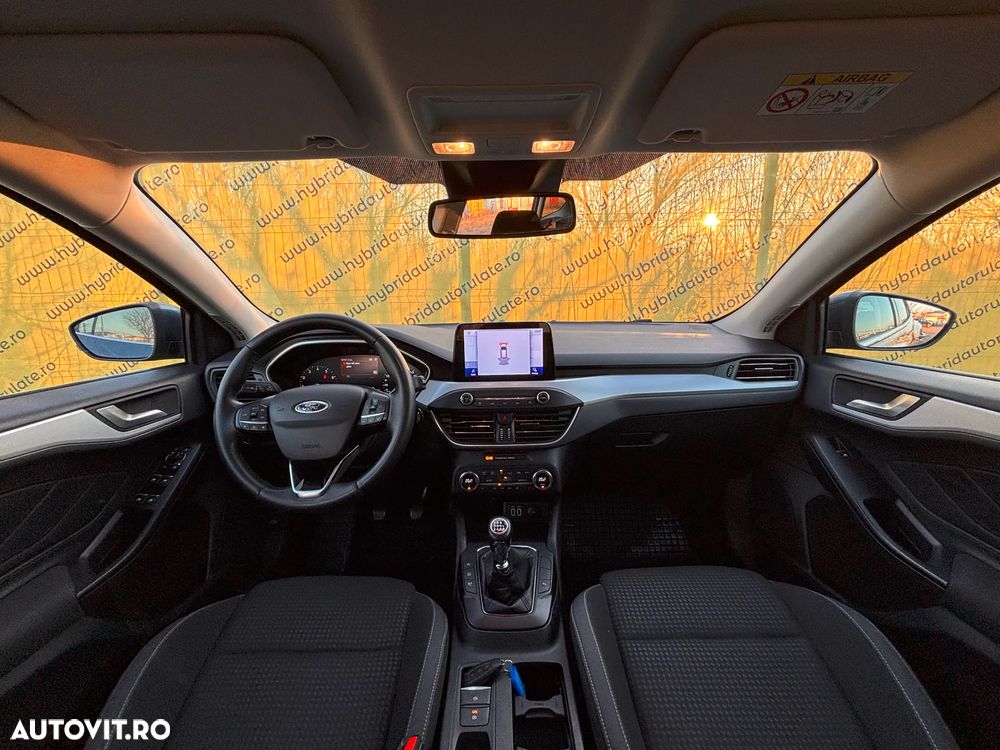 Ford Focus 1.0 EcoBoost MHEV Titanium - 12