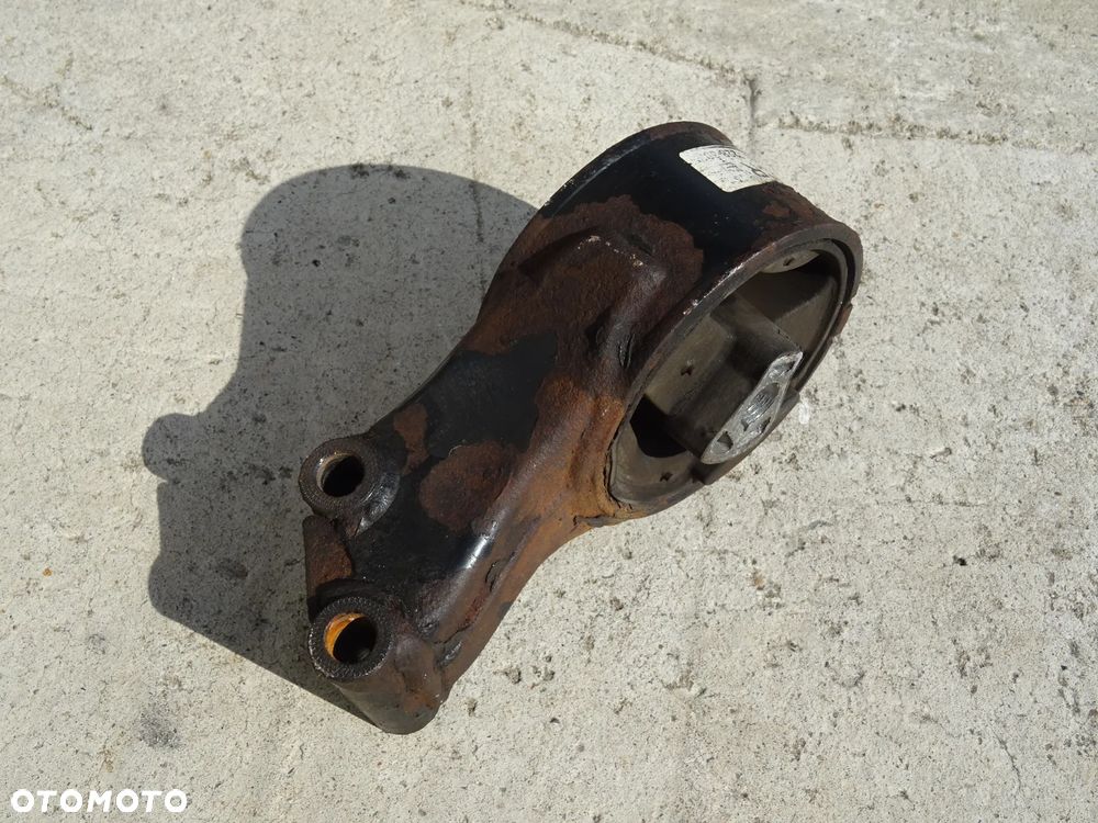 PODUSZKI ŁAPA PODUSZKA SILNIKA SKRZYNI OPEL INSIGNIA 13228305 CS 1,6T , 1,8 skrzynia M32 - 16