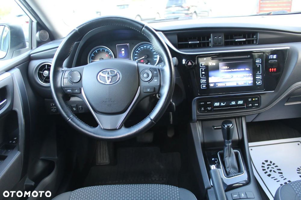 Toyota Corolla 1.6 Premium MS - 18