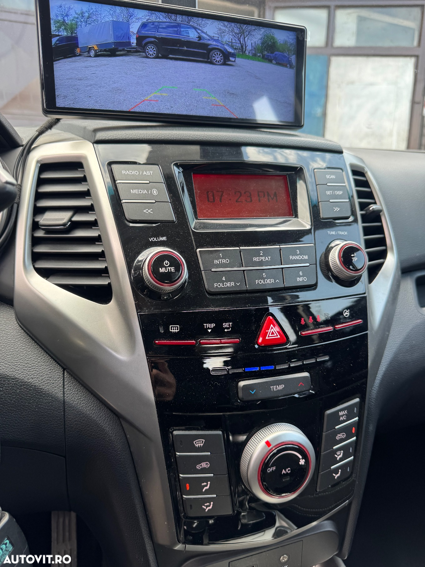 SsangYong Tivoli - 15