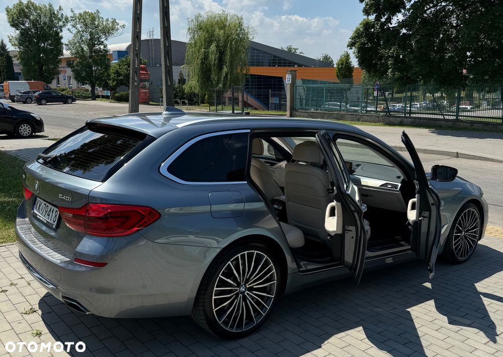 BMW Seria 5 540i xDrive Luxury Line - 13