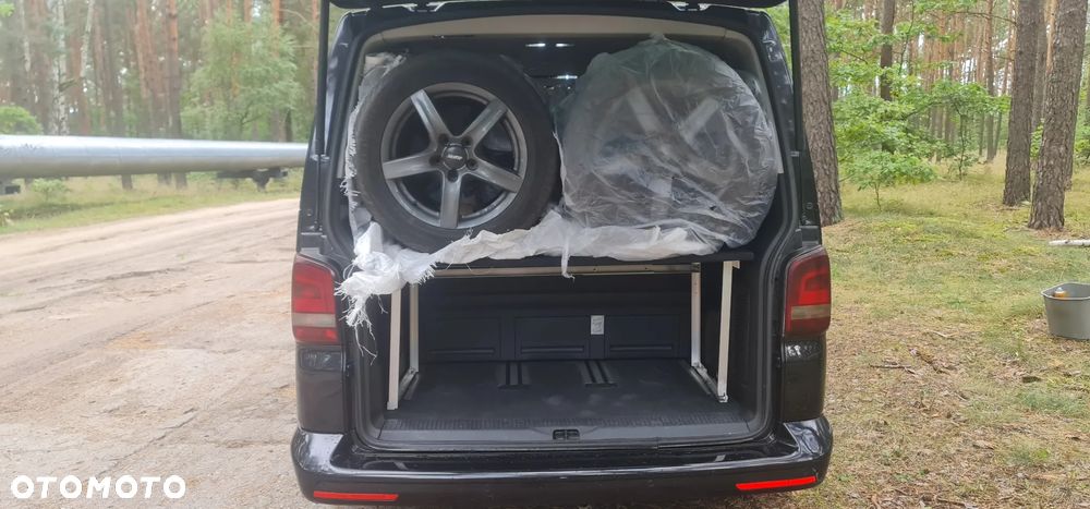 Volkswagen Multivan - 25