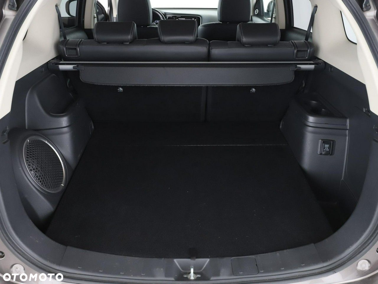 Mitsubishi Outlander 2.4 4WD Plug-In Hybrid - 20