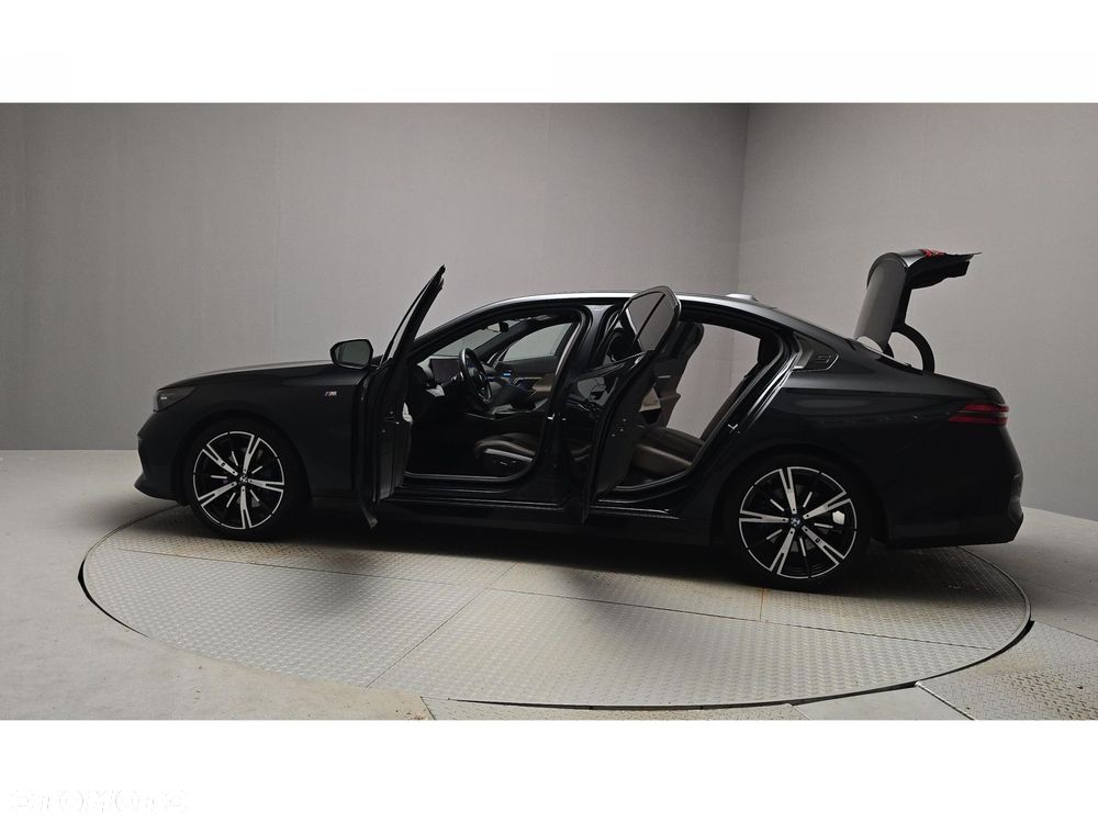 BMW Seria 5 - 10