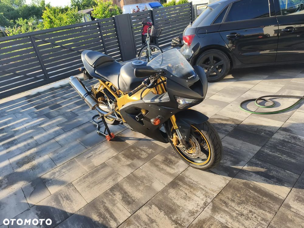 Kawasaki Ninja - 7