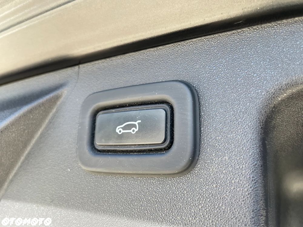 Land Rover Discovery Sport 2.0 P200 mHEV Urban Edition - 39