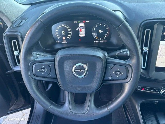 Volvo XC 40 1.5 T3 Tech Edition - 23