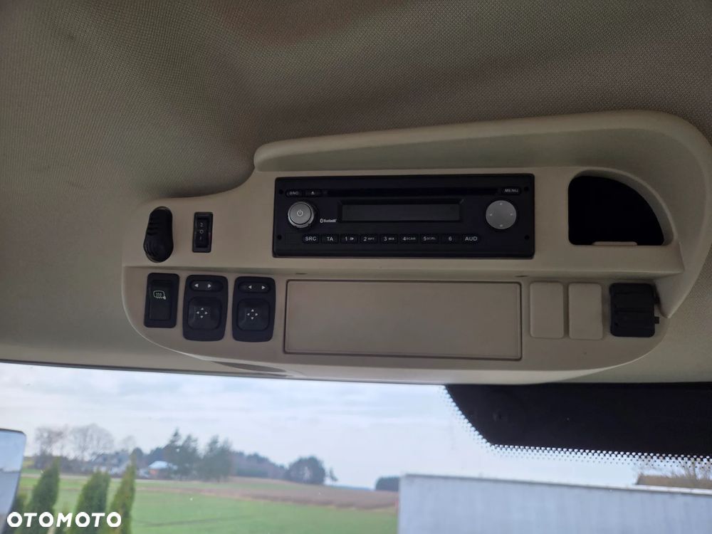 John Deere 6215R - 15