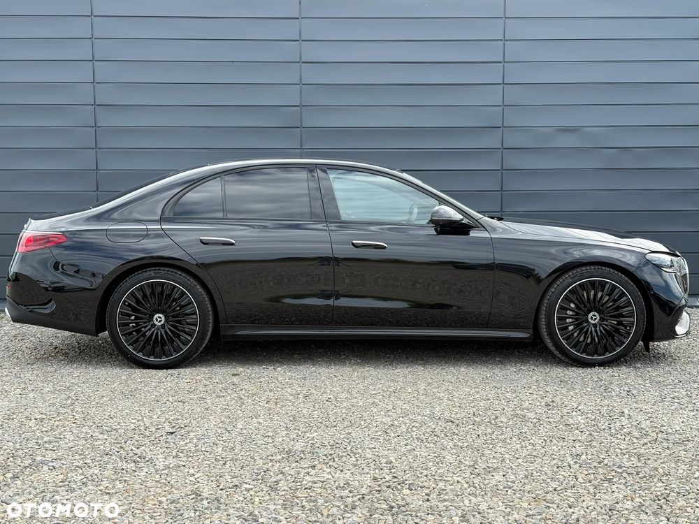 Mercedes-Benz Klasa E 200 mHEV 4-Matic AMG 9G-Tronic - 8