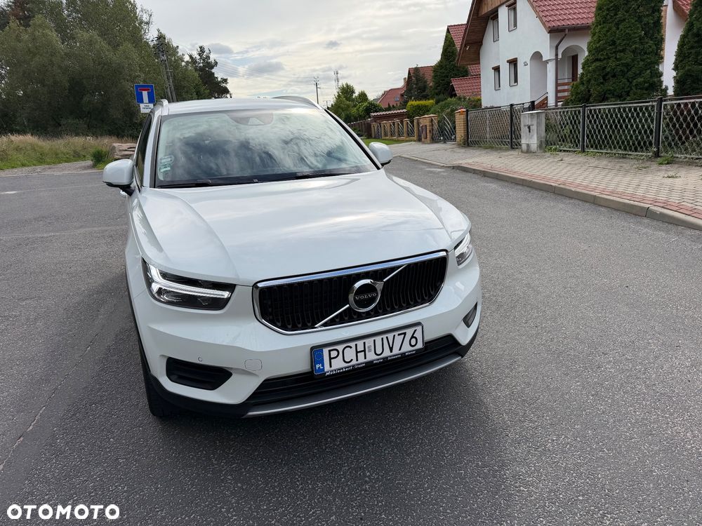 Volvo XC 40 D4 AWD Geartronic Momentum - 2