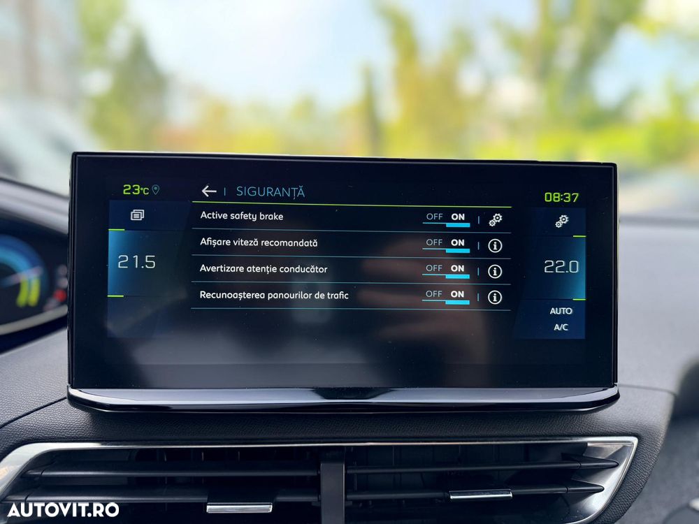 Peugeot 3008 PHEV 300 EAT8 4X4 Allure Pack - 16