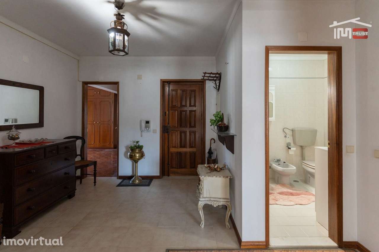 Apartamento T3 na Av. Beato Nuno - Grande imagem: 5/22