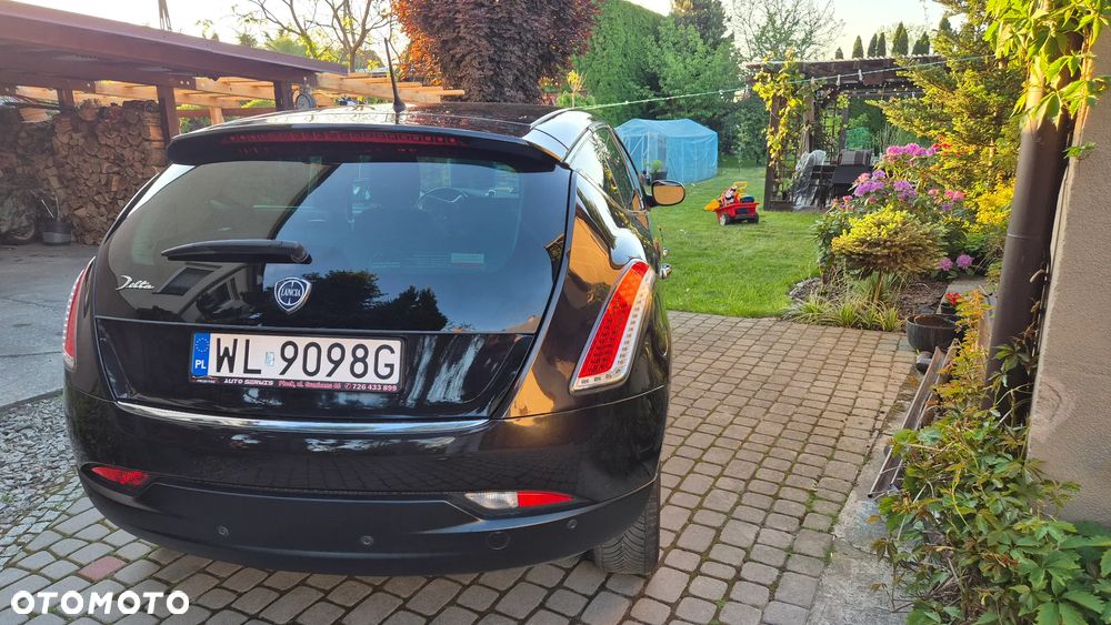 Lancia Delta 1.6 MJ Silver - 10