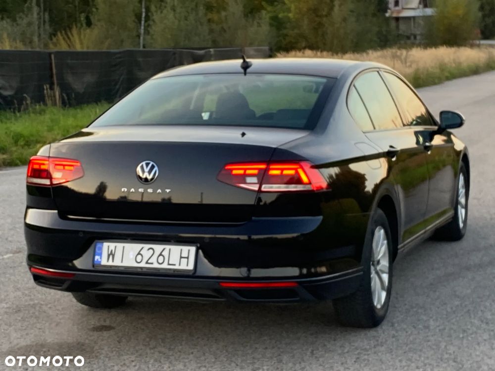Volkswagen Passat - 13