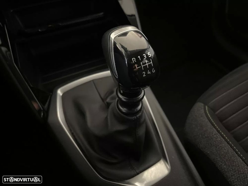 Peugeot 208 1.2 PureTech Active - 26