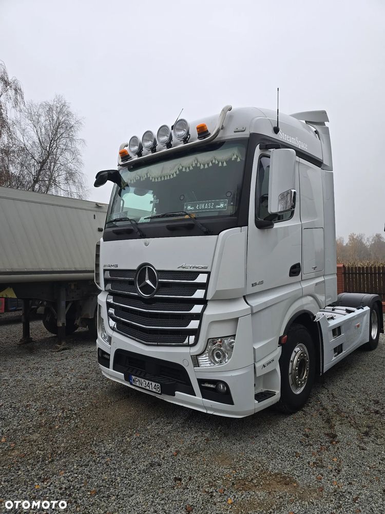 Mercedes-Benz ACTROS - 1