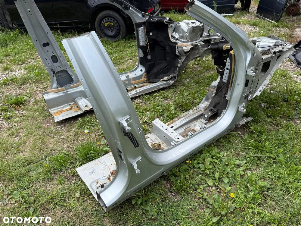 podluznica gira cwiartka prog slupek przod prawa slupek volvo s90 v90 - 2