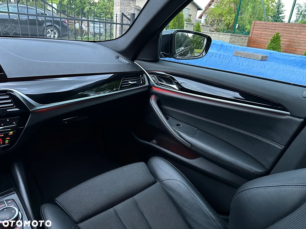 BMW Seria 5 520d Sport Line - 24