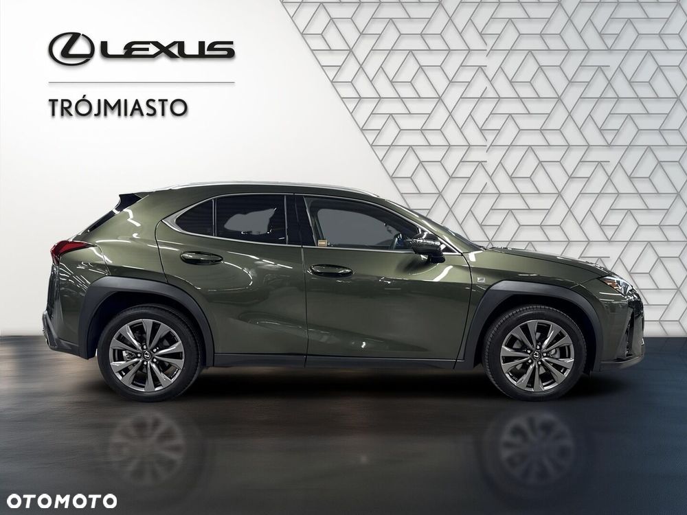 Lexus UX 300h F Sport Design - 7