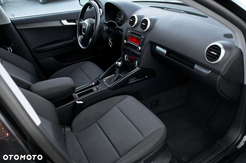 Audi A3 Sportback - 8