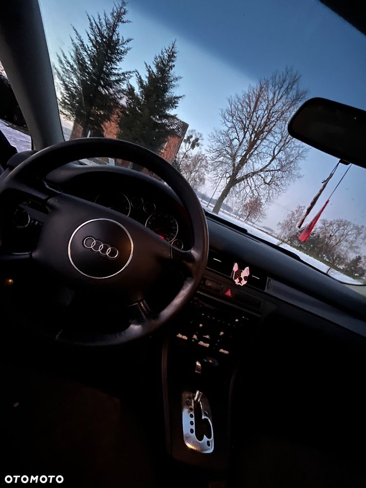 Audi A6 Limousine 2.4 Multitronic - 11