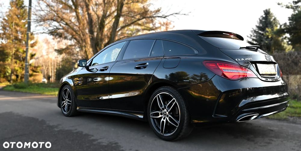 Mercedes-Benz CLA 200 7G-DCT AMG Line - 16