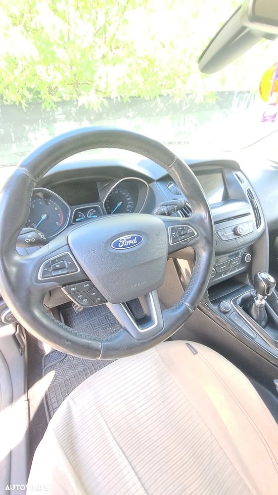 Ford Focus 1.0 EcoBoost Titanium - 2