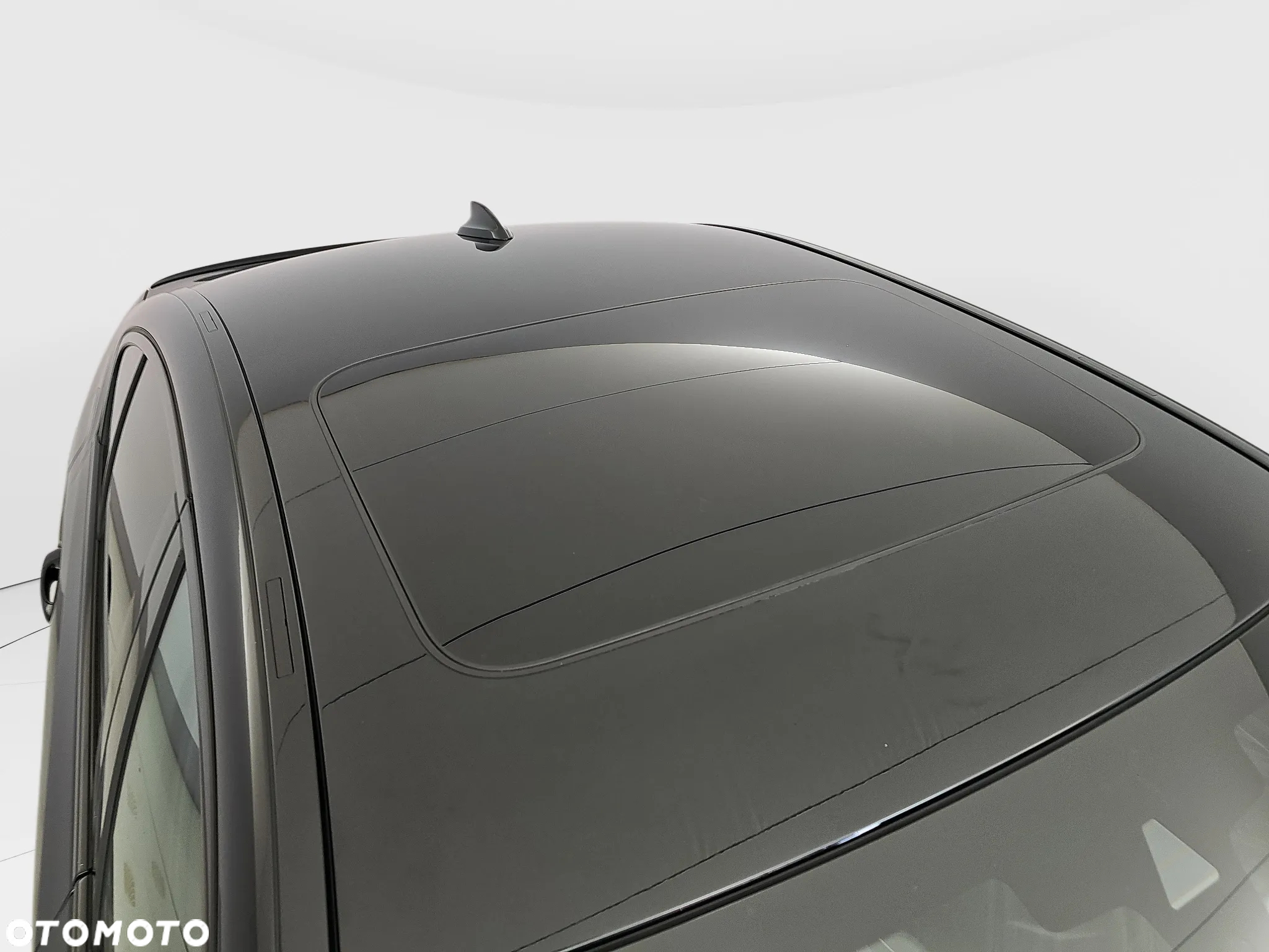 BMW Seria 5 M550i xDrive - 39